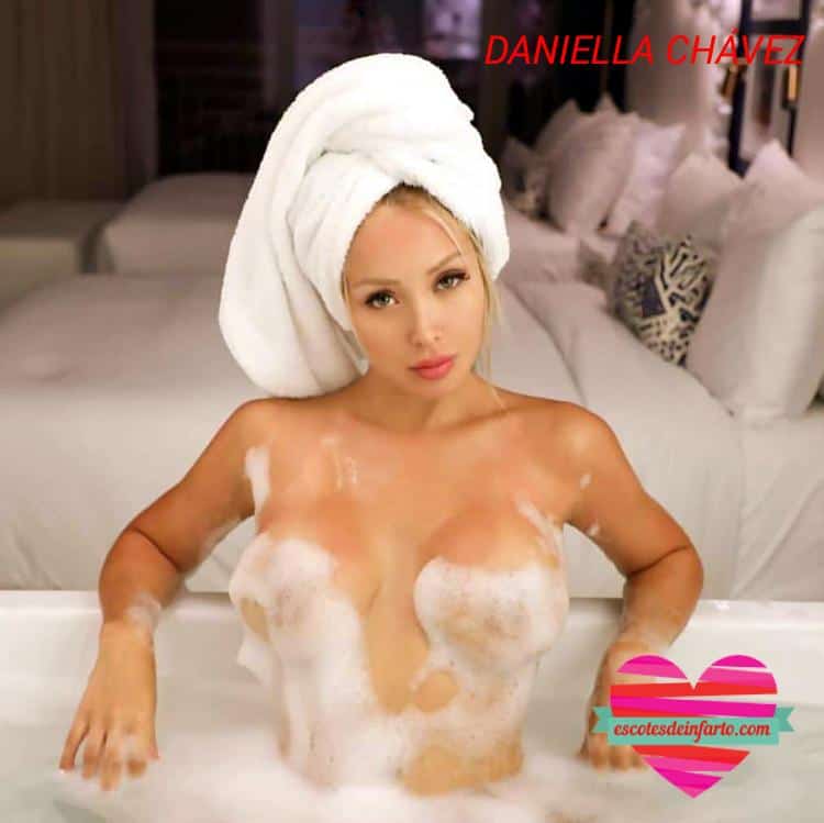 Daniella Chávez lo Enseña Todo 7 Daniella Chávez desnuda en la bañera