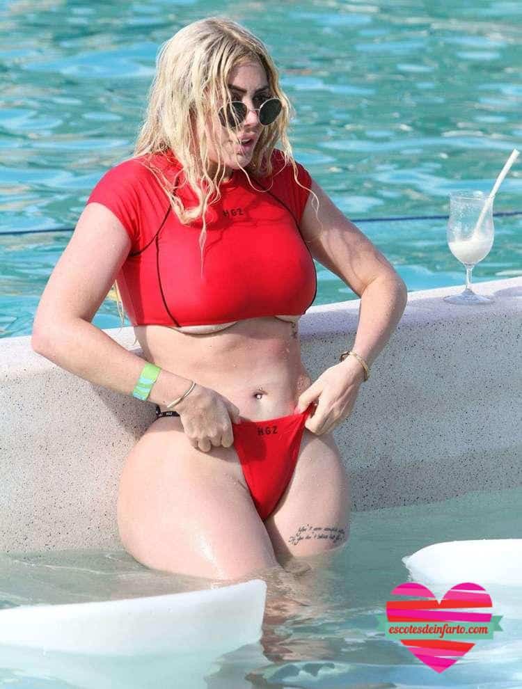 Chloe Ferry, ¡Ridículo en Tailandia! 2 Chloe Ferry Braguitas