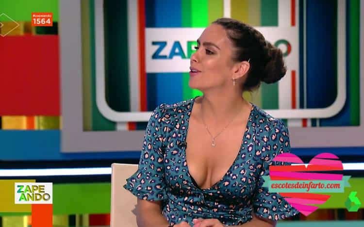 Cristina Pedroche, Vestido con Escotazo 1 Cristina Pedroche Escote 01