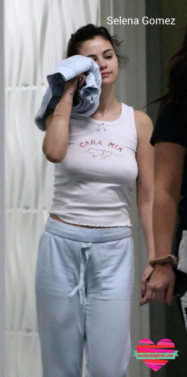 ¡Selena Gomez sin Sujetador! 1 Selena gomez cansada