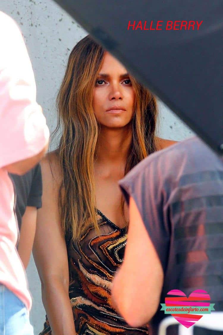 Halle Berry Presume de Bubis 1 Halle Berry Tetas 01