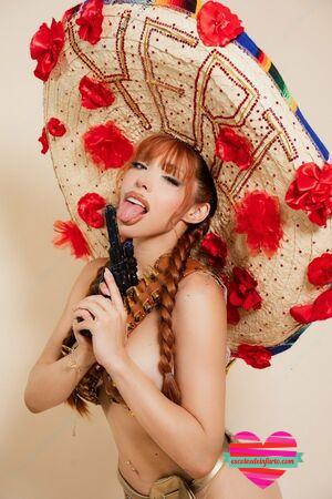 Yeri Mua Desnuda 45 yeri