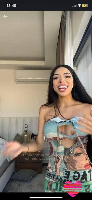 Yeri Mua Desnuda 69 yeri